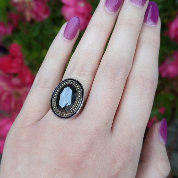 Antique 1920s Hematite and Marcasite Sterling Ring - Picture 6 of 8